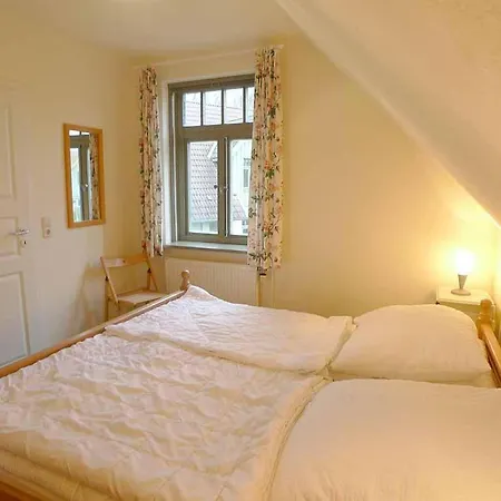 Holiday home Ferienhaussiedlung Strandperlen Sanddornhof 8b