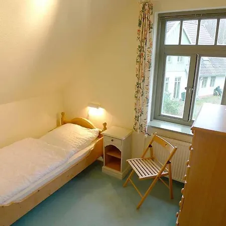 Ferienhaussiedlung Strandperlen Sanddornhof 8b * Wustrow (Fischland)